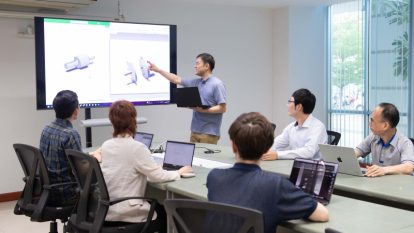 海外生産でも安心できる理由｜日本営業×タイ技術者の連携力